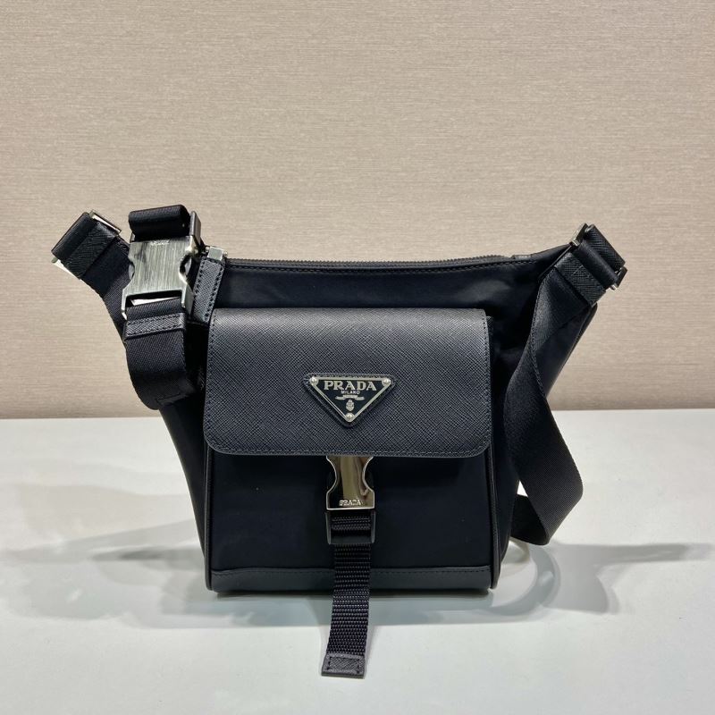 Pra*a waist chest packs